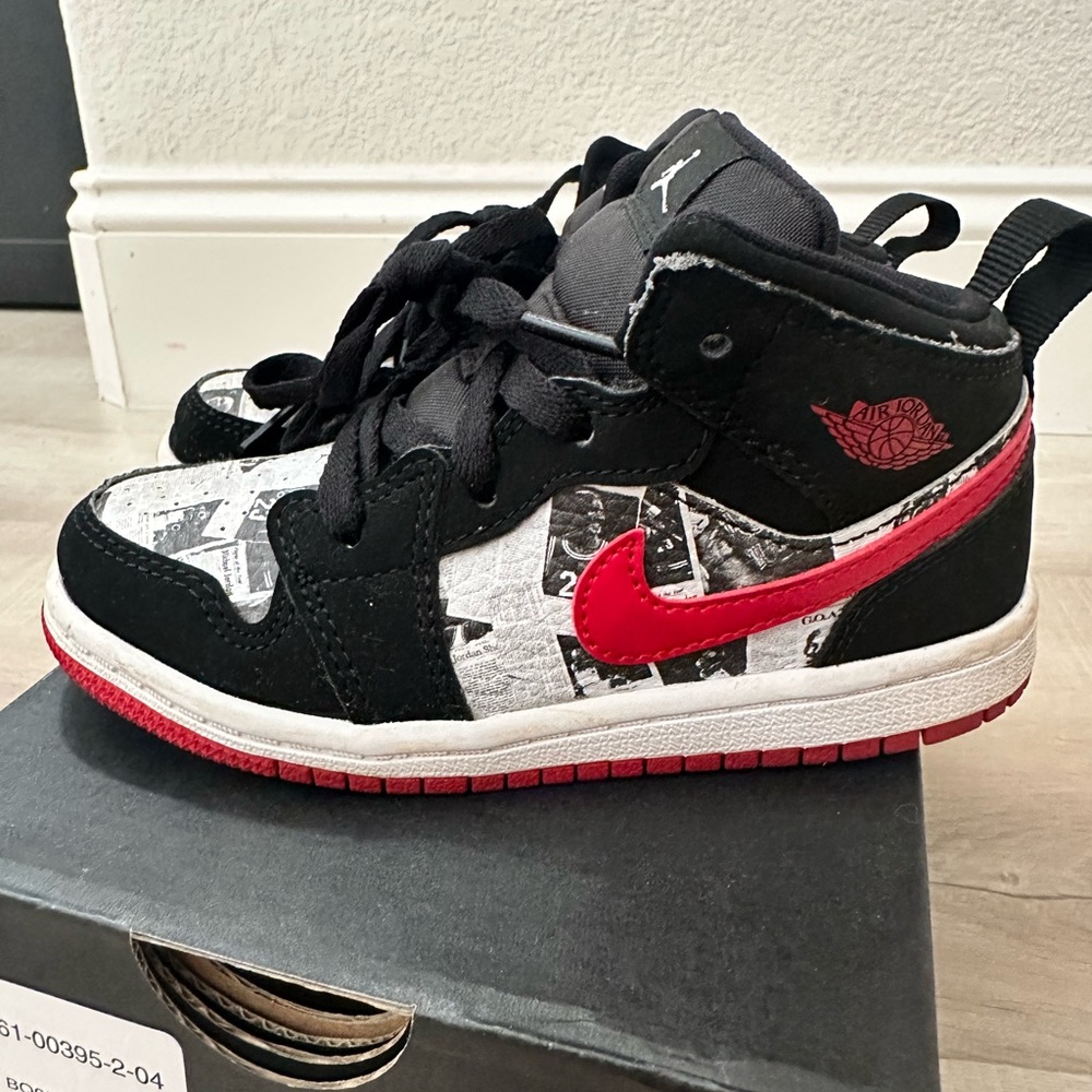 Jordan 1 Mid SE Toddler Size 9c